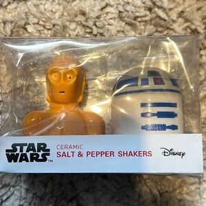 Star Wars C-3PO and R2-D2 Ceramic Salt 🧂 and Pepper Shakers NWT